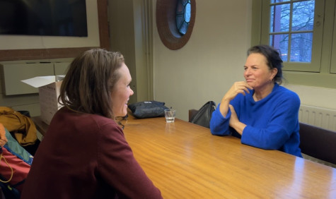 podcastopname met Sanne Koenen en Marleen Stikker.