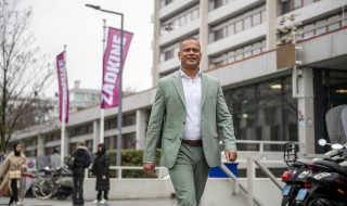 Aniel Ramawadh loopt buiten voor Zadkine