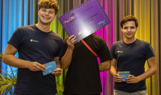 3 mensen winnen certificaat